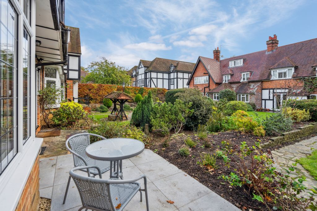 Property photo 2 of 16