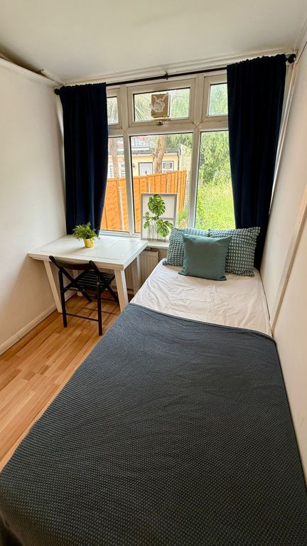 Property photo 3 of 15 Bedroom