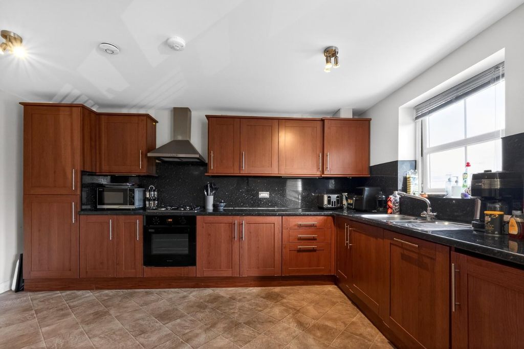 Property photo 3 of 16 Pnmb0990.Jpg