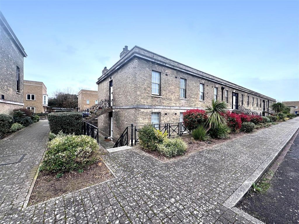 Property photo 1 of 10 Outside.Jpeg