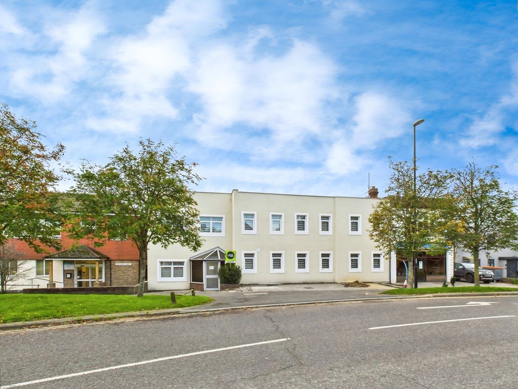 Property photo 1 of 5 Img_395884_1_Original