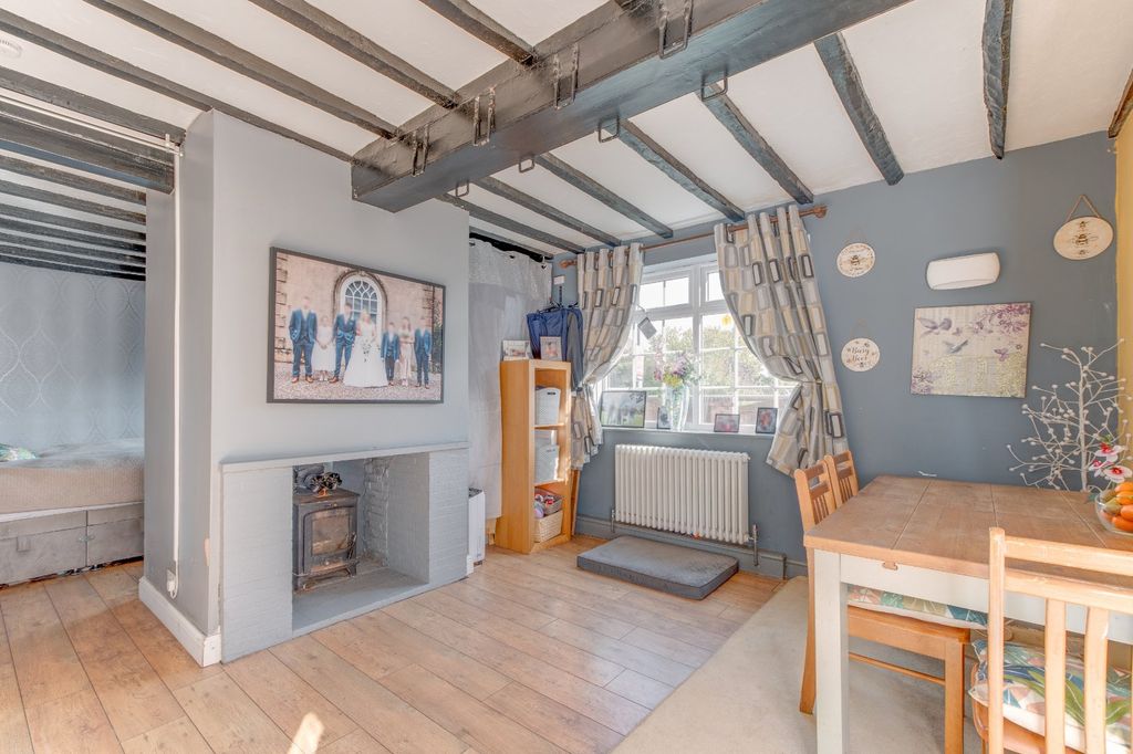 Property photo 3 of 23 Picture No. 14