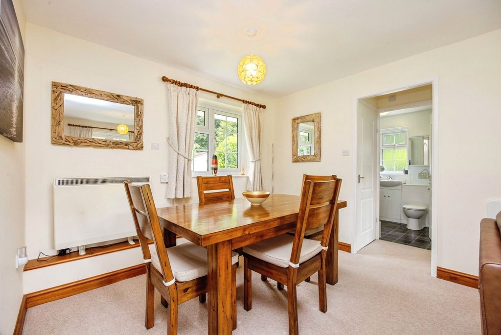 Property photo 3 of 17 Picture No. 06