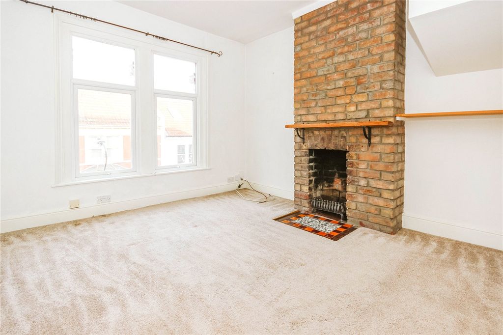 Property photo 1 of 14 Picture No. 24