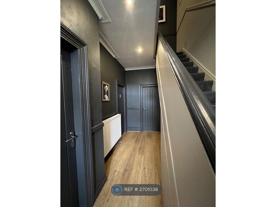 Property photo 2 of 20 Hallway