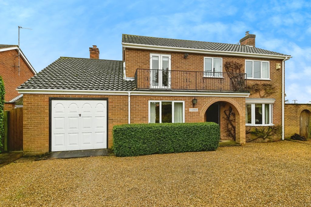 Property photo 1 of 18 Front