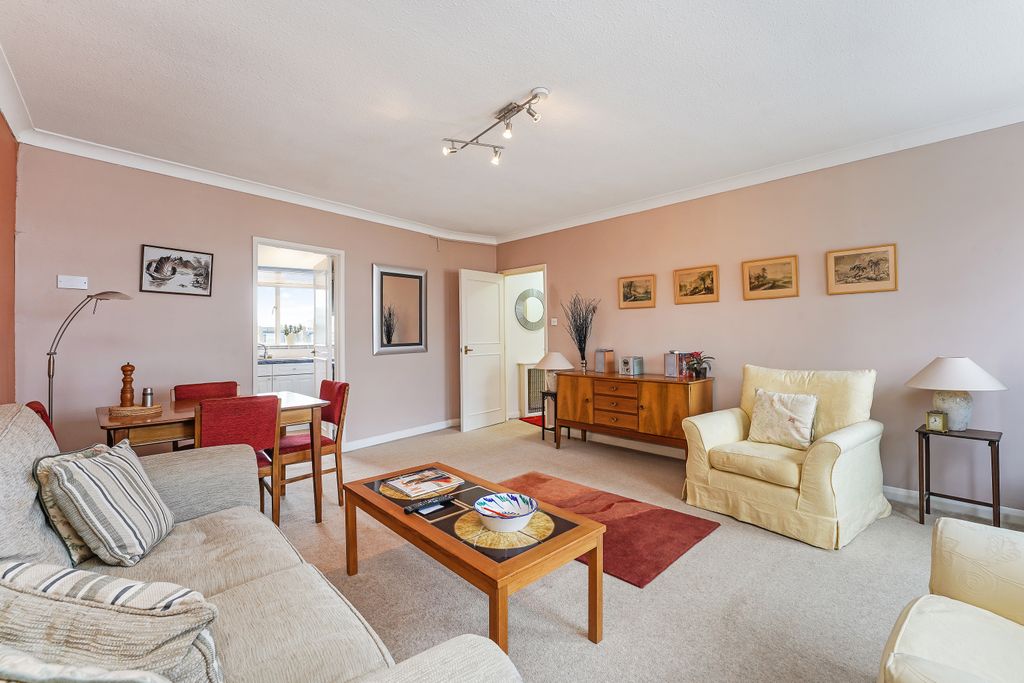 Property photo 1 of 10 01