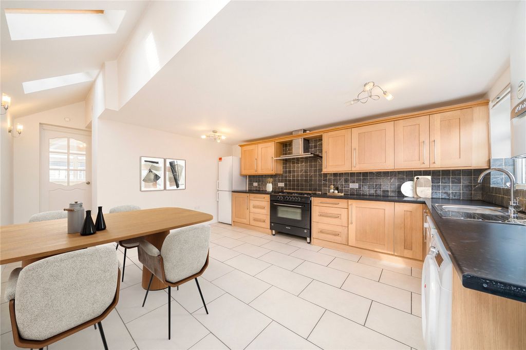 Property photo 3 of 6 Kitchen/Diner