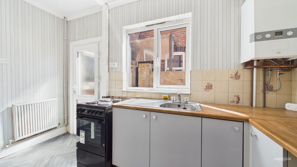 Property photo 3 of 14 5250217