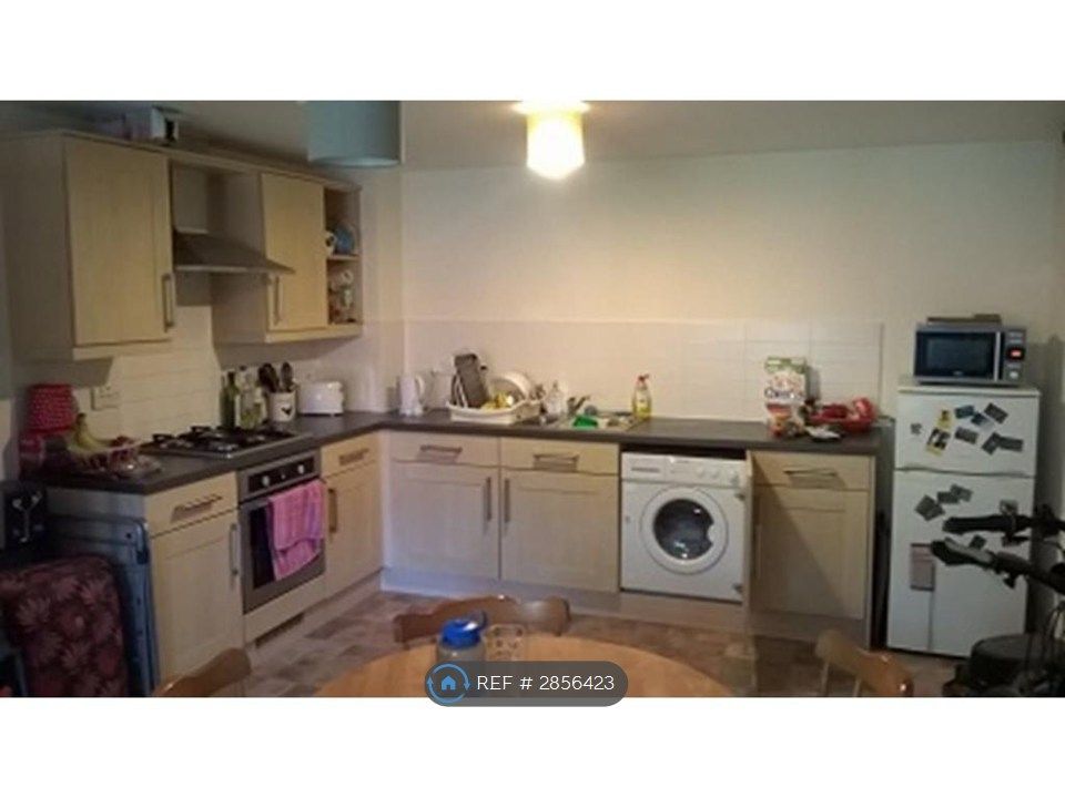 Property photo 3 of 5 Kitchen