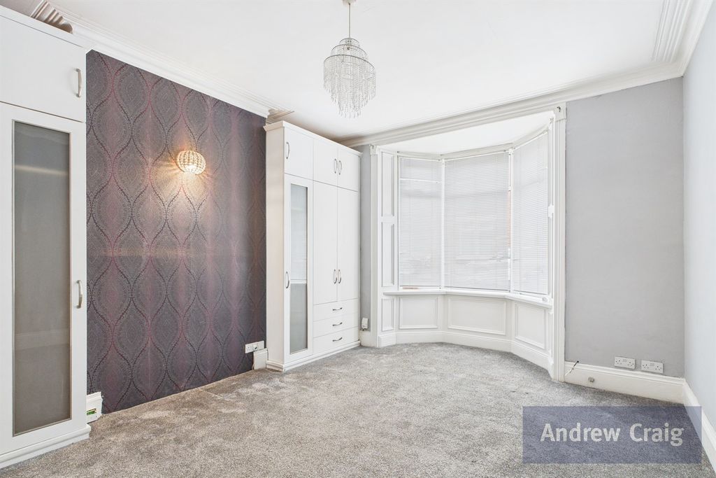 Property photo 2 of 13 Bedroom One