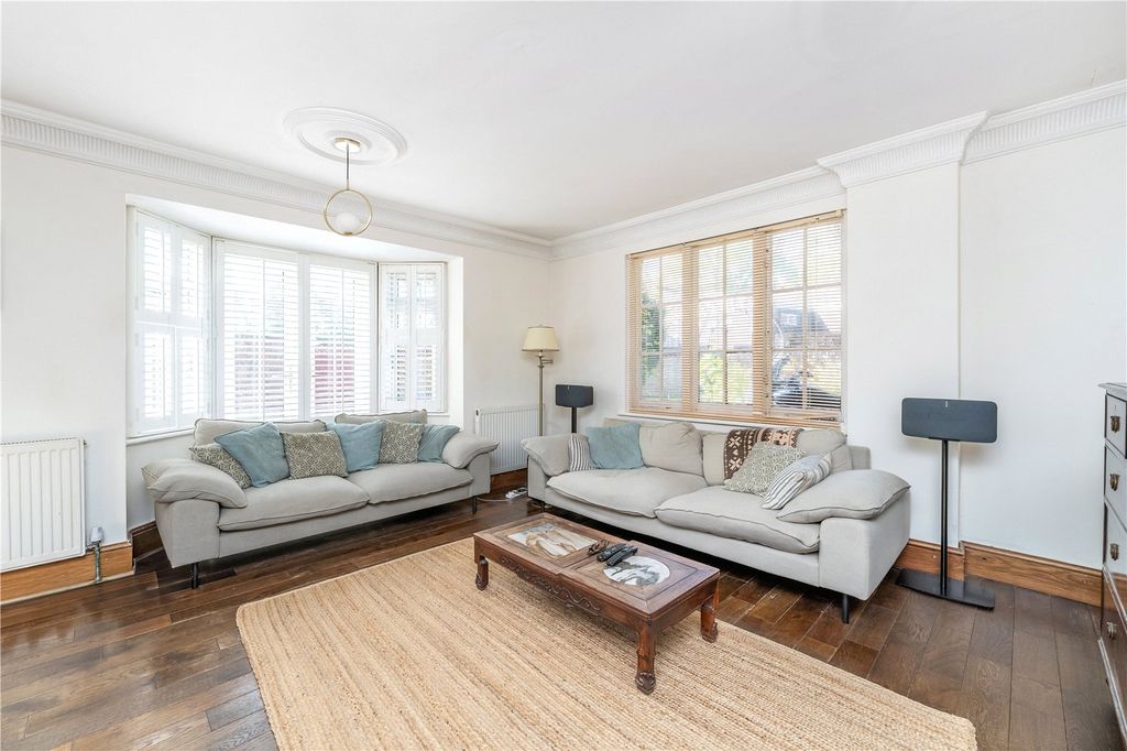 Property photo 3 of 16 Picture No. 02