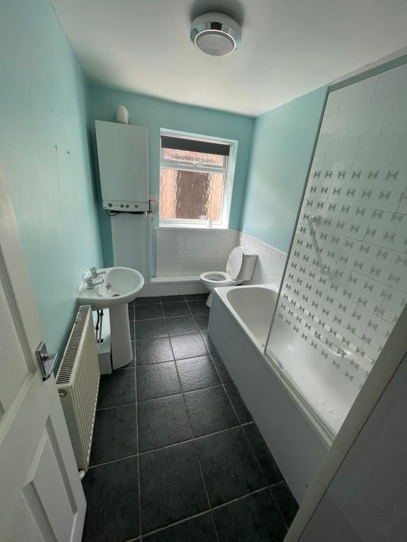 Property photo 2 of 3