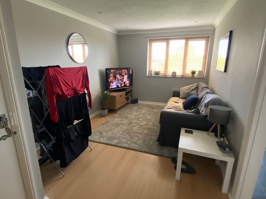 Property photo 2 of 5