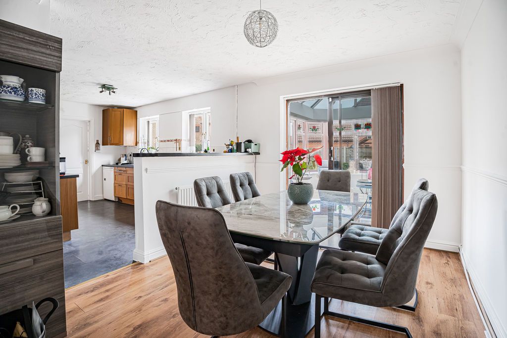 Property photo 3 of 15 Photo 19