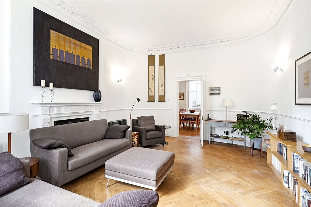Property photo 3 of 18 Reception Room