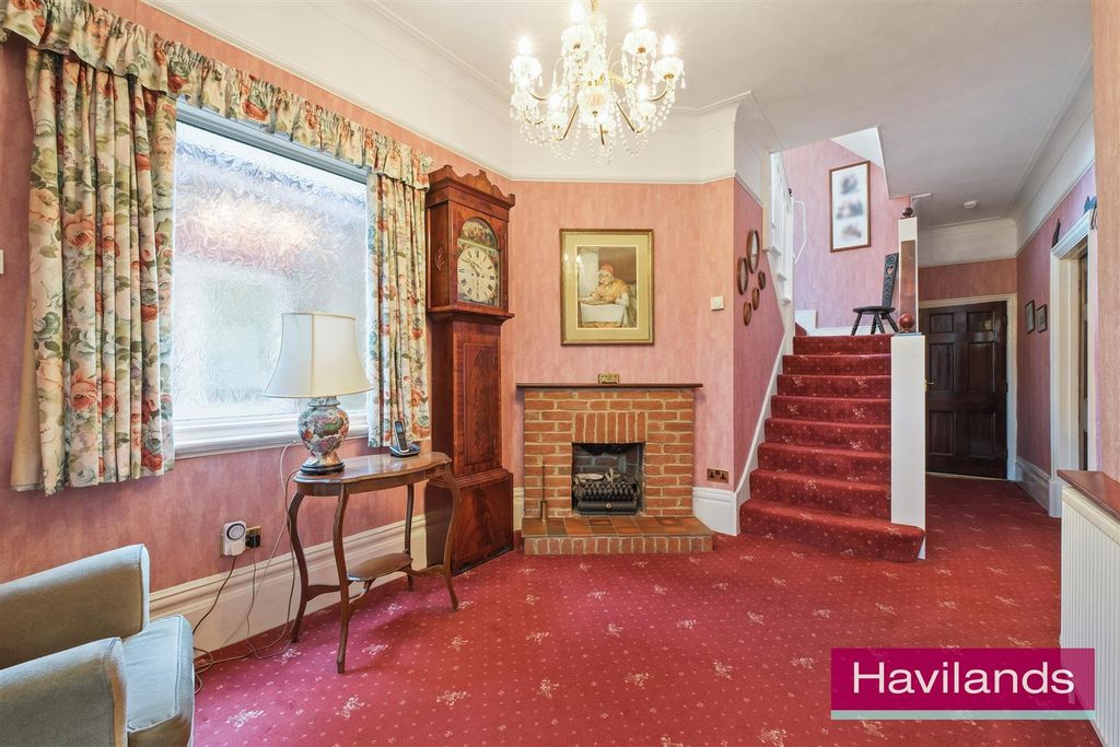 Property photo 3 of 22 Wellington Road-1.Jpg