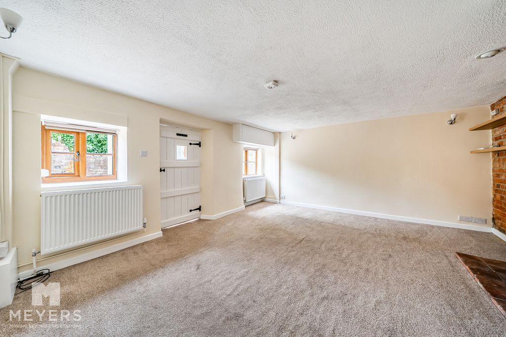 Property photo 2 of 23