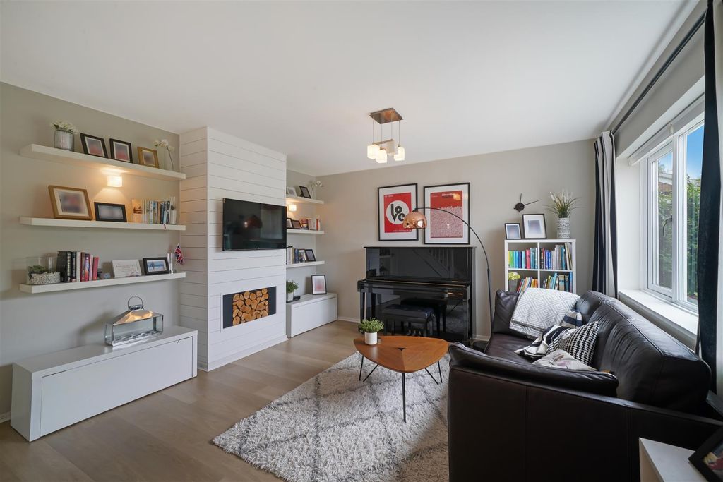 Property photo 2 of 21 78 Worcester Crescent - 3Kh0Aelumiiv1K0Kl1Cb.Jpg