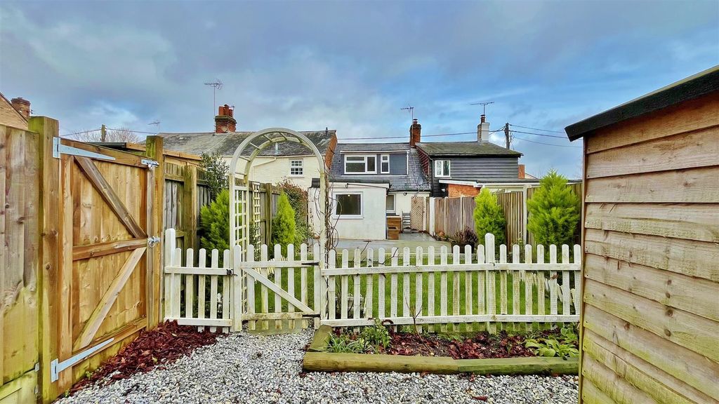 Property photo 2 of 18 Outside - Rear