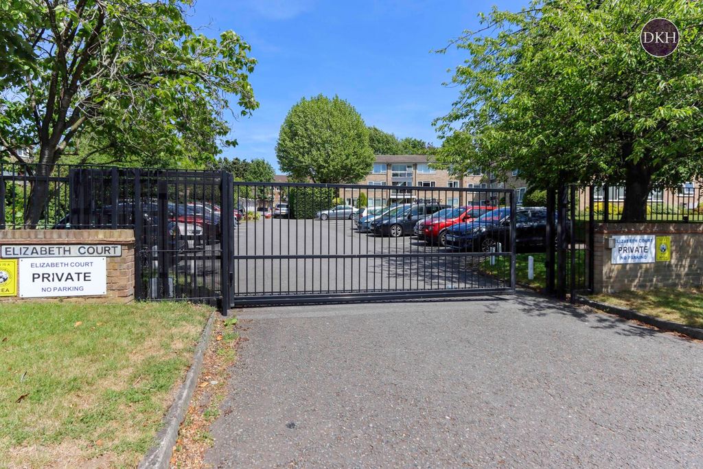 Property photo 2 of 11 Picture No. 12