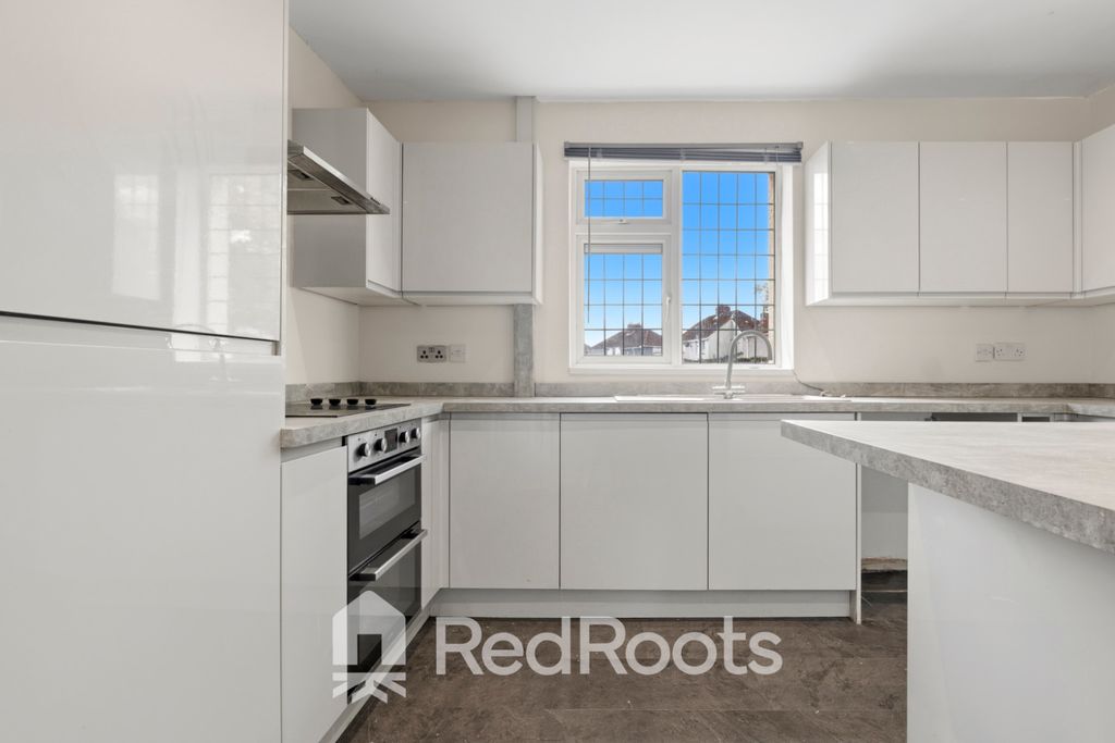 Property photo 3 of 23 5117384