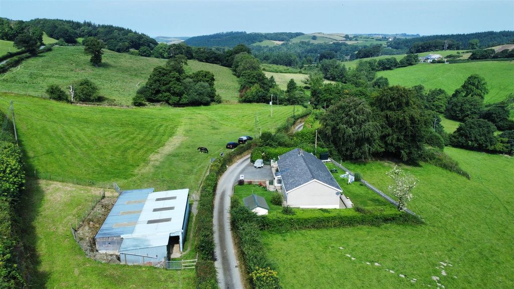 Property photo 2 of 31 Location