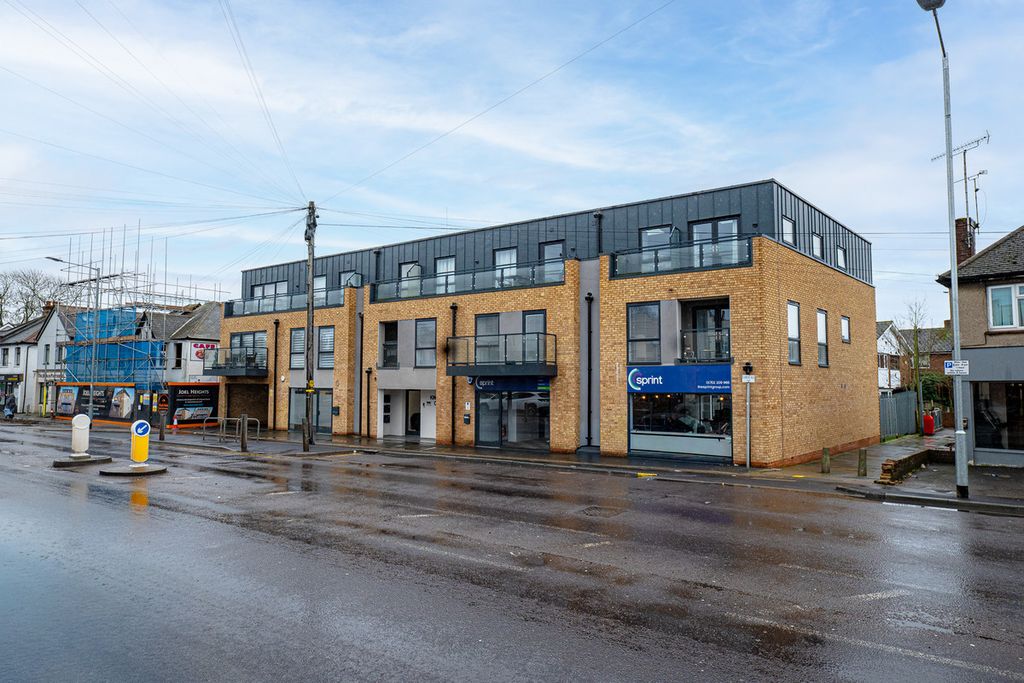 Property photo 1 of 25