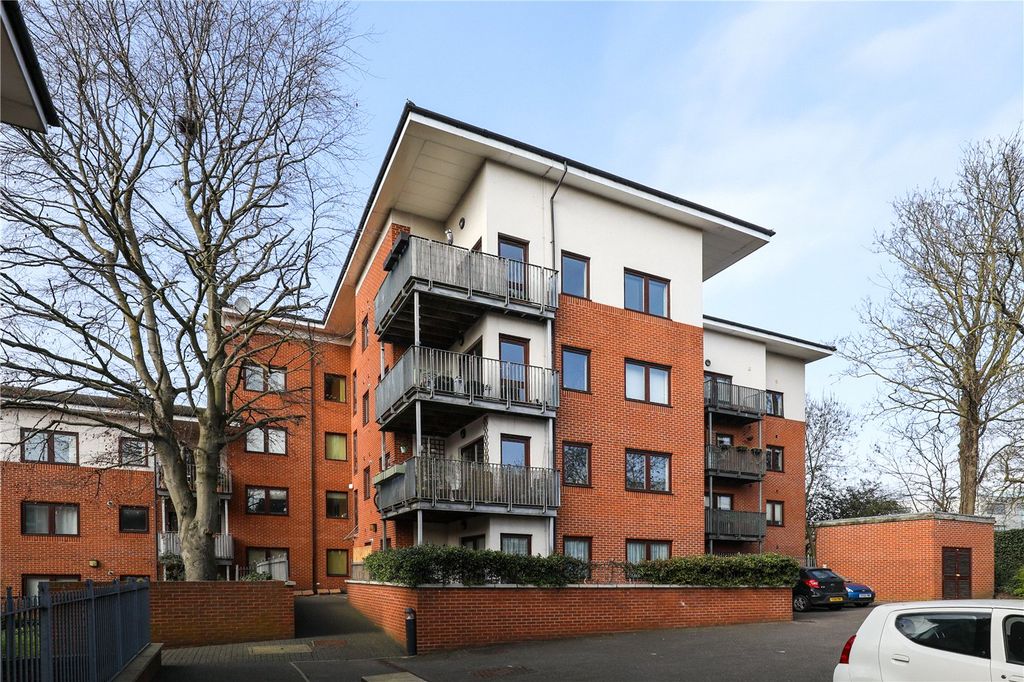 Property photo 2 of 14 Picture No. 01