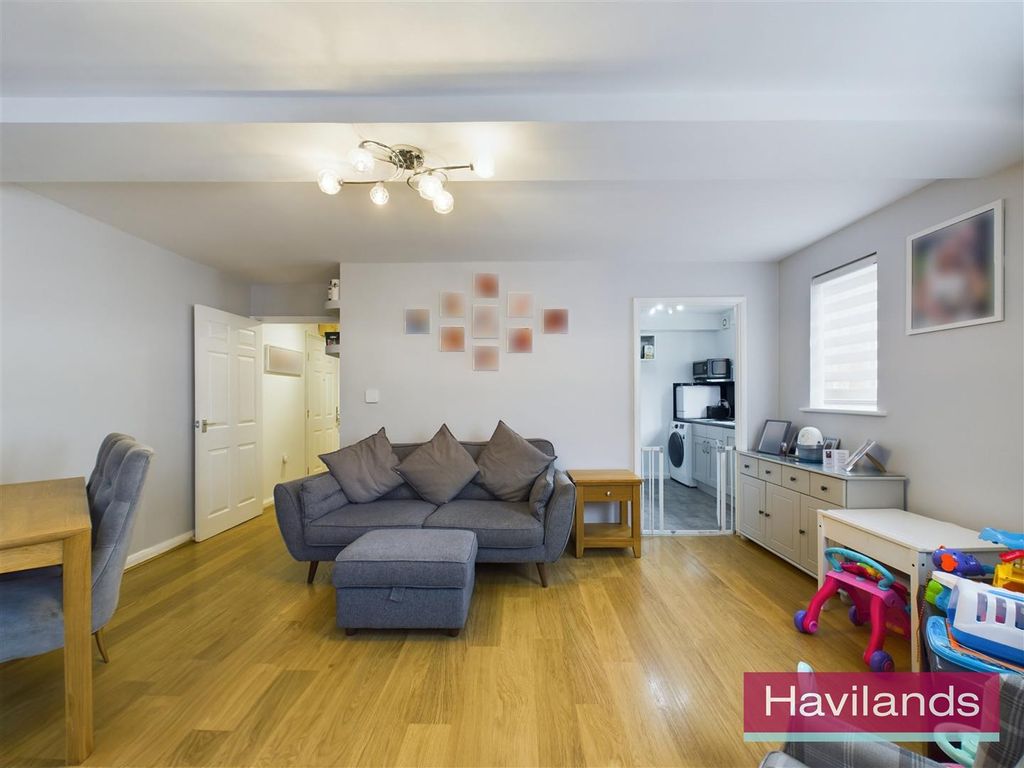 Property photo 2 of 11 013.Jpg