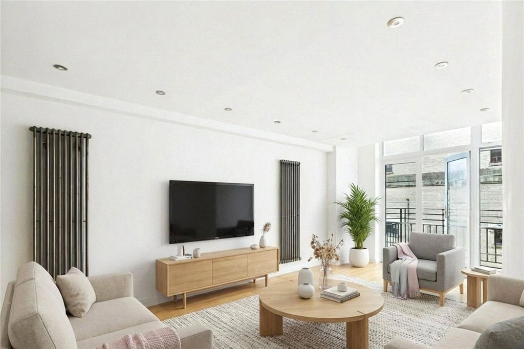 Property photo 1 of 8 Picture No. 15