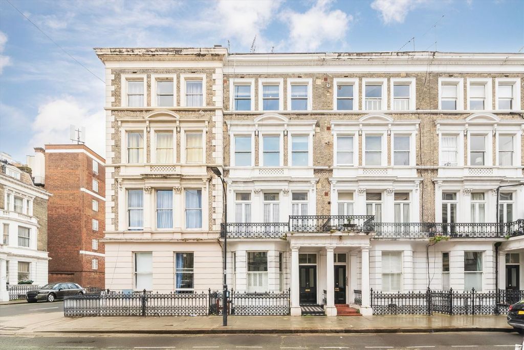 Property photo 1 of 8