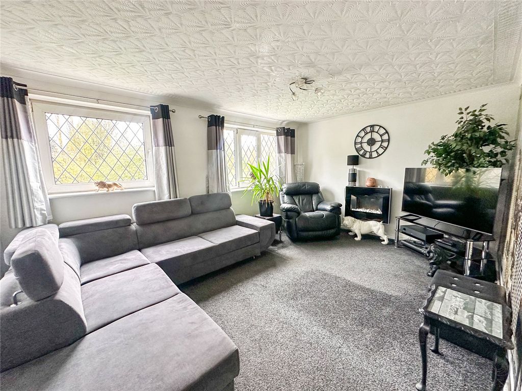 Property photo 2 of 12 Picture No. 04
