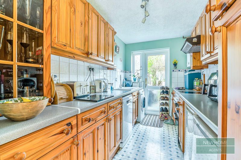 Property photo 3 of 20 Photo 9