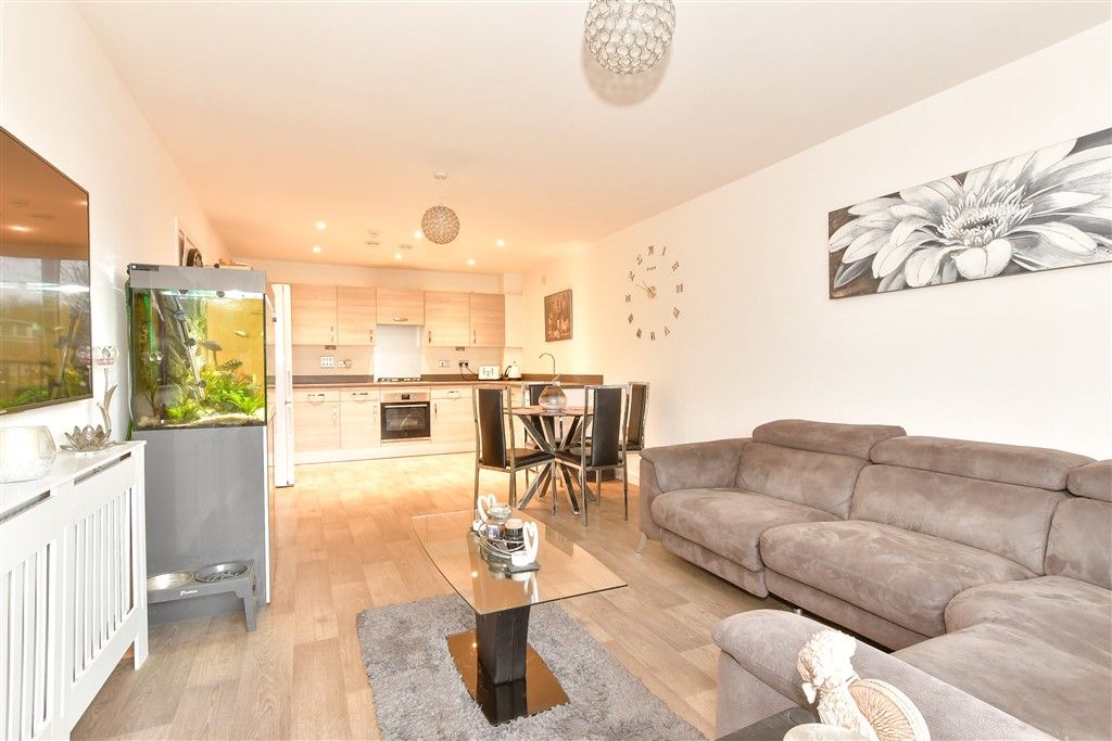 Property photo 1 of 9 Kitchen/Lounge/ Dining Area