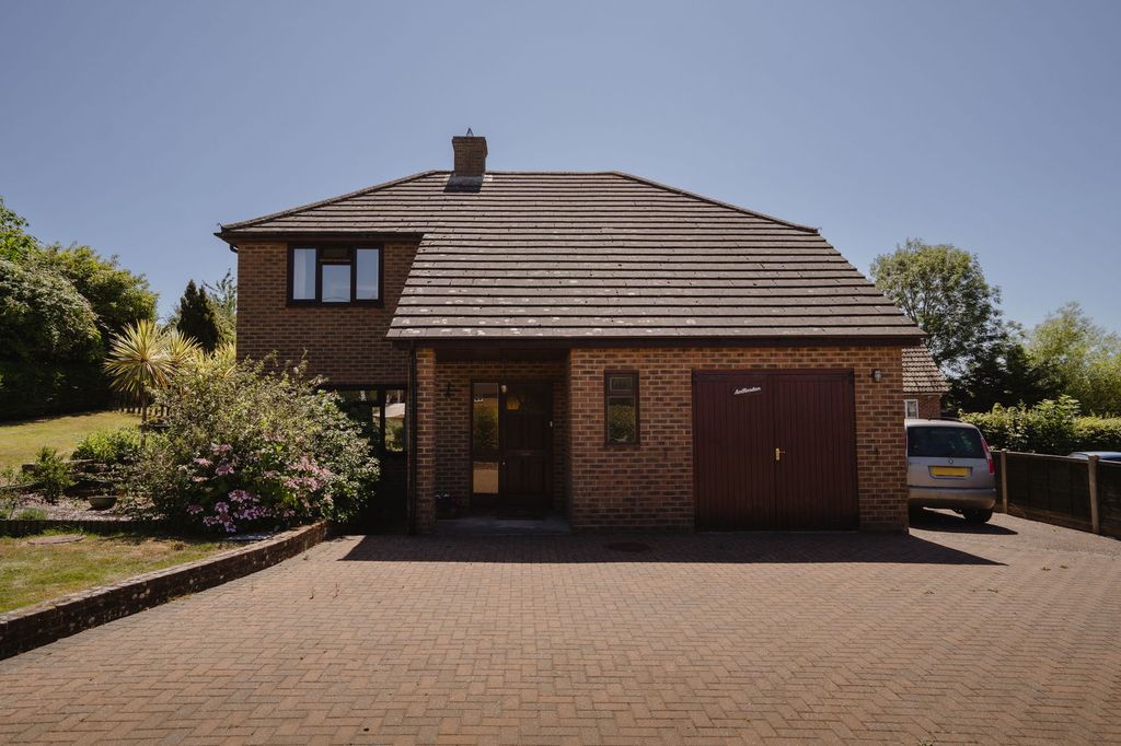 Property photo 1 of 41
