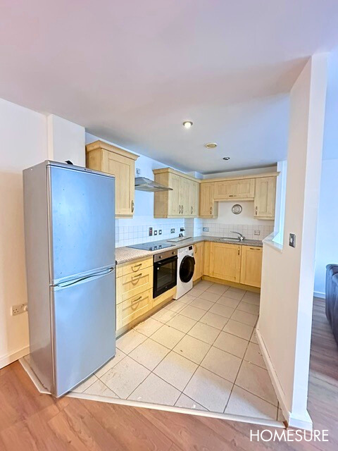 Property photo 2 of 6 Kitchen