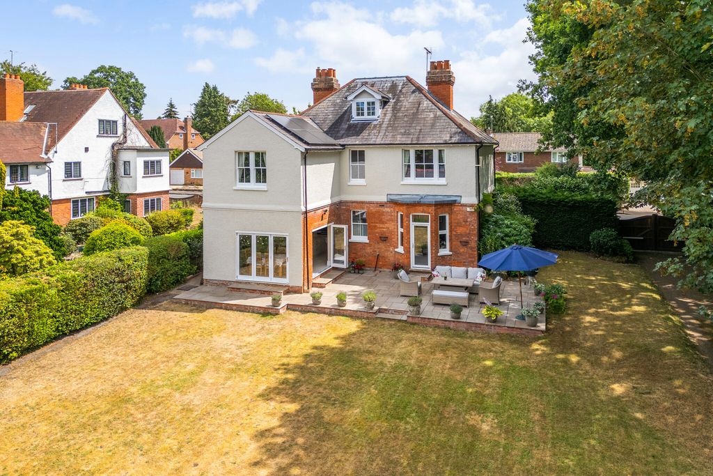Property photo 1 of 32