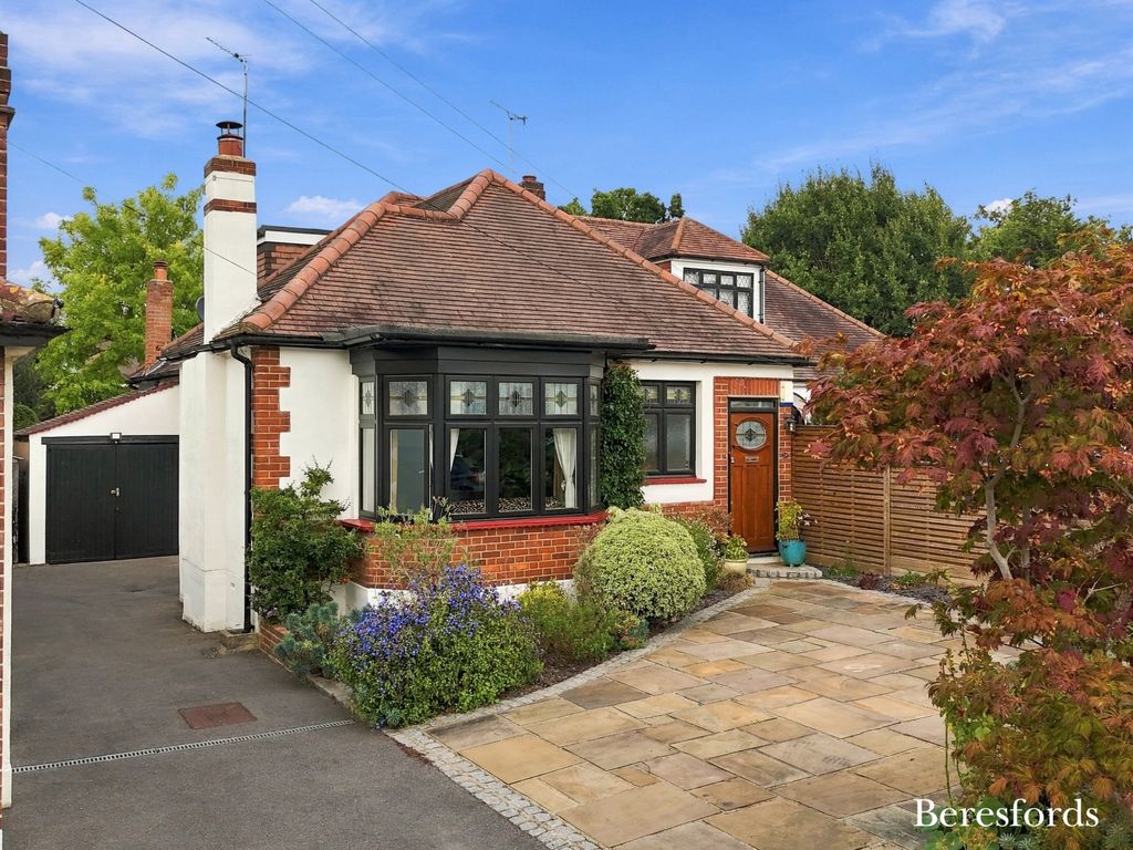 Property photo 1 of 22 Picture No. 05