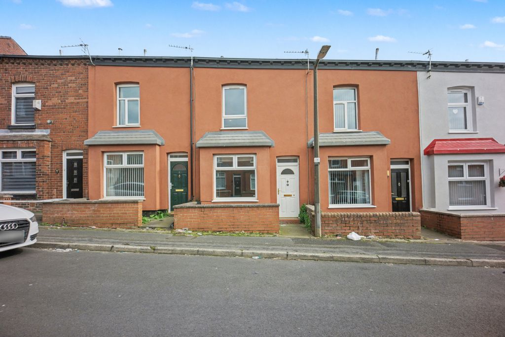 Property photo 1 of 17 6 Watt Street, Horwich, Bolton, Greater Manchester, Bl6 5Nt