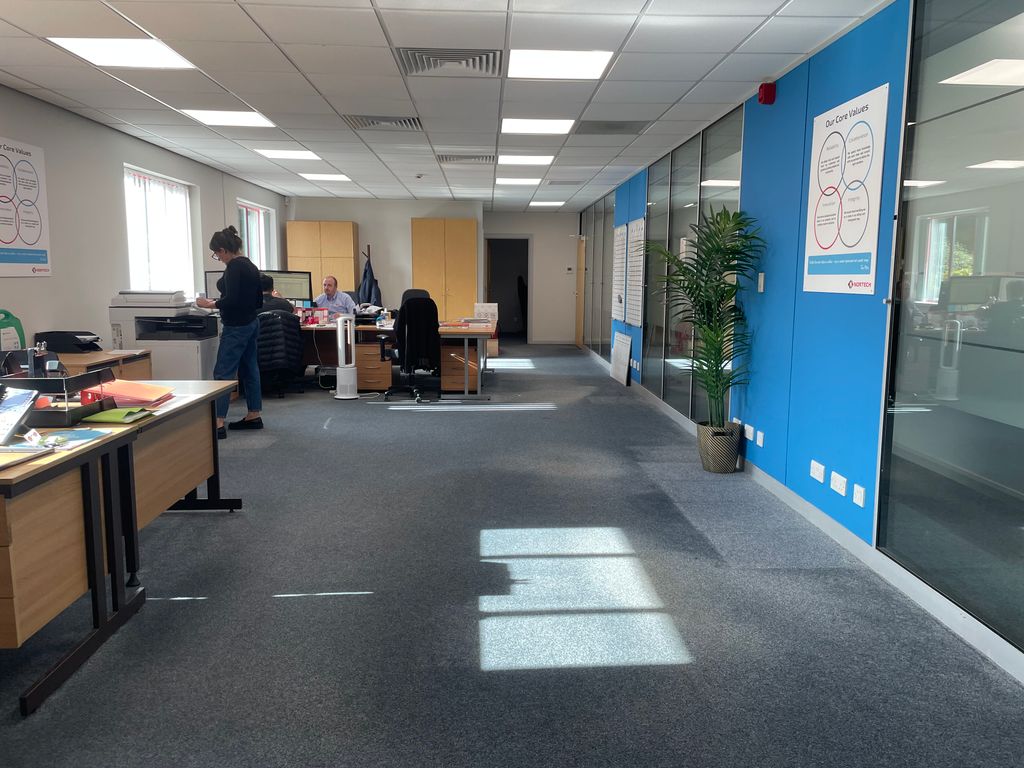 Property photo 2 of 8 Open Plan Offices