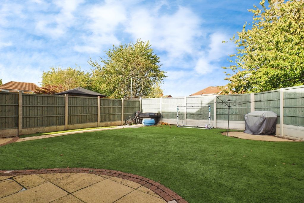 Property photo 3 of 5 Photo