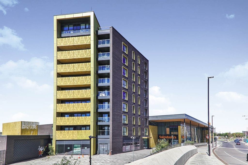 Property photo 1 of 8