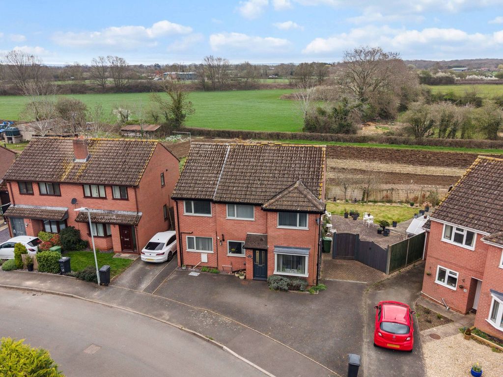 Property photo 1 of 33