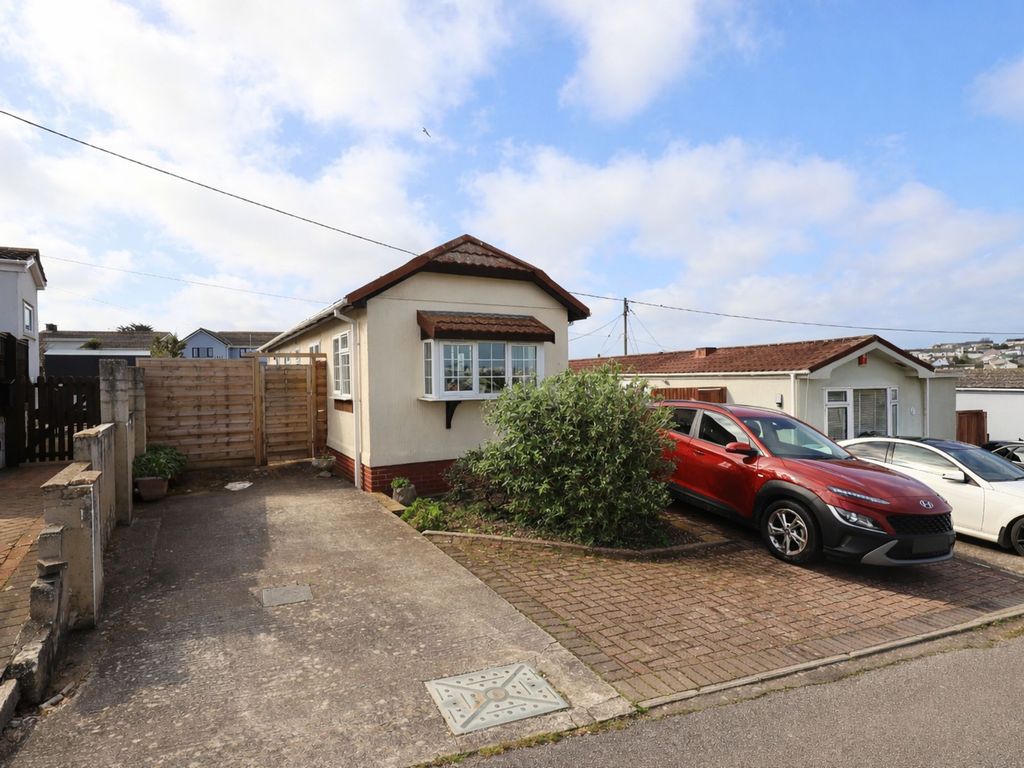 Property photo 1 of 16 External