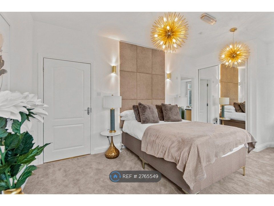 Property photo 1 of 35