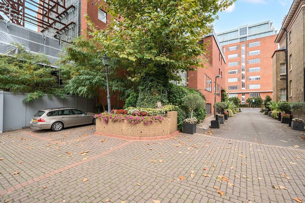 Property photo 3 of 3