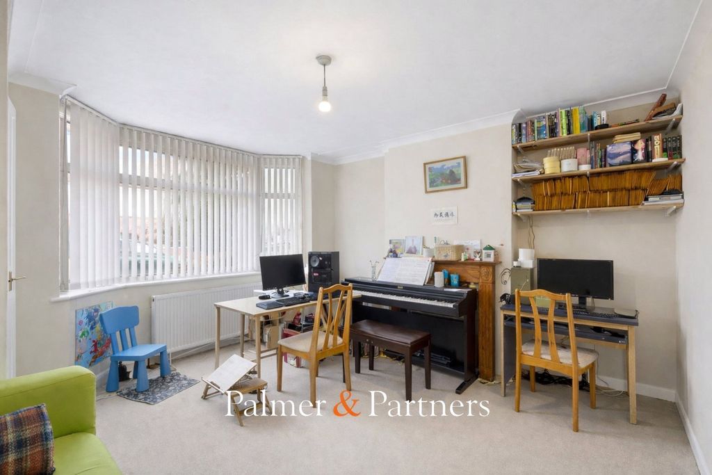 Property photo 3 of 13 Picture No. 20