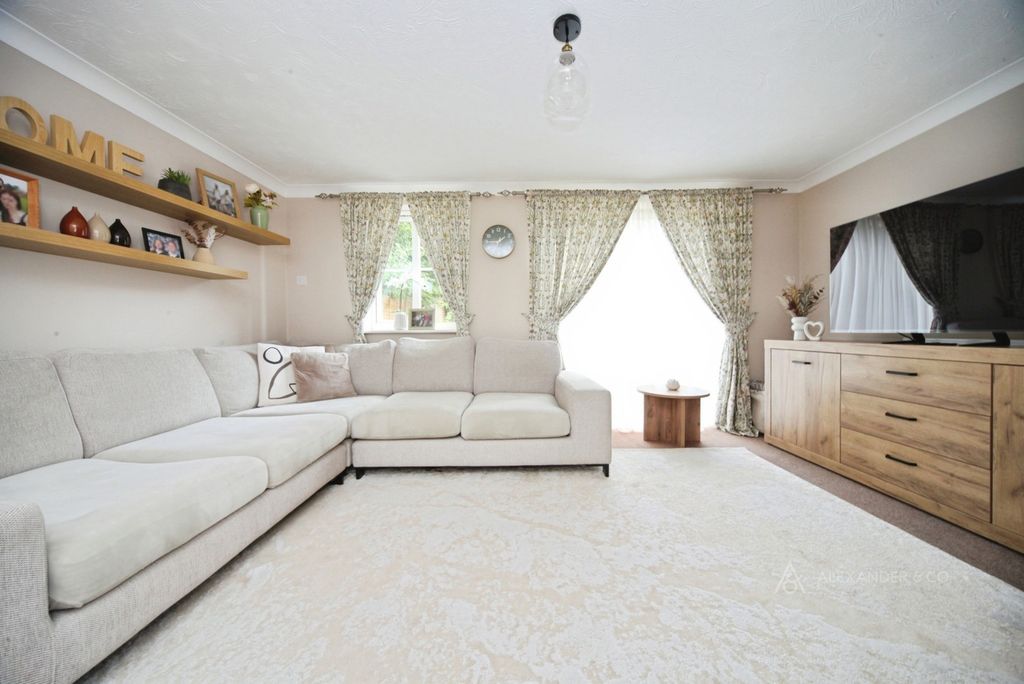 Property photo 3 of 15 3