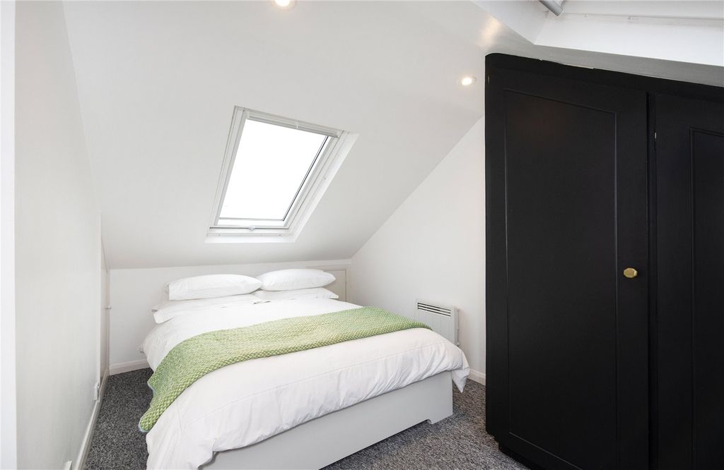 Property photo 2 of 10 Picture No. 08